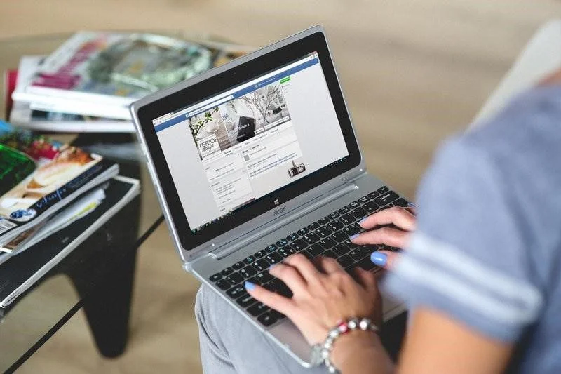 How to Reach the Right People with Facebook Ads