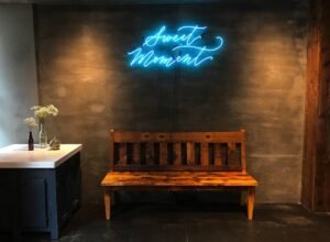Which Should You Choose: Neon VS LED Signs