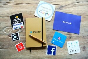 8 Tips for Effective Leadership in Social Media Marketing