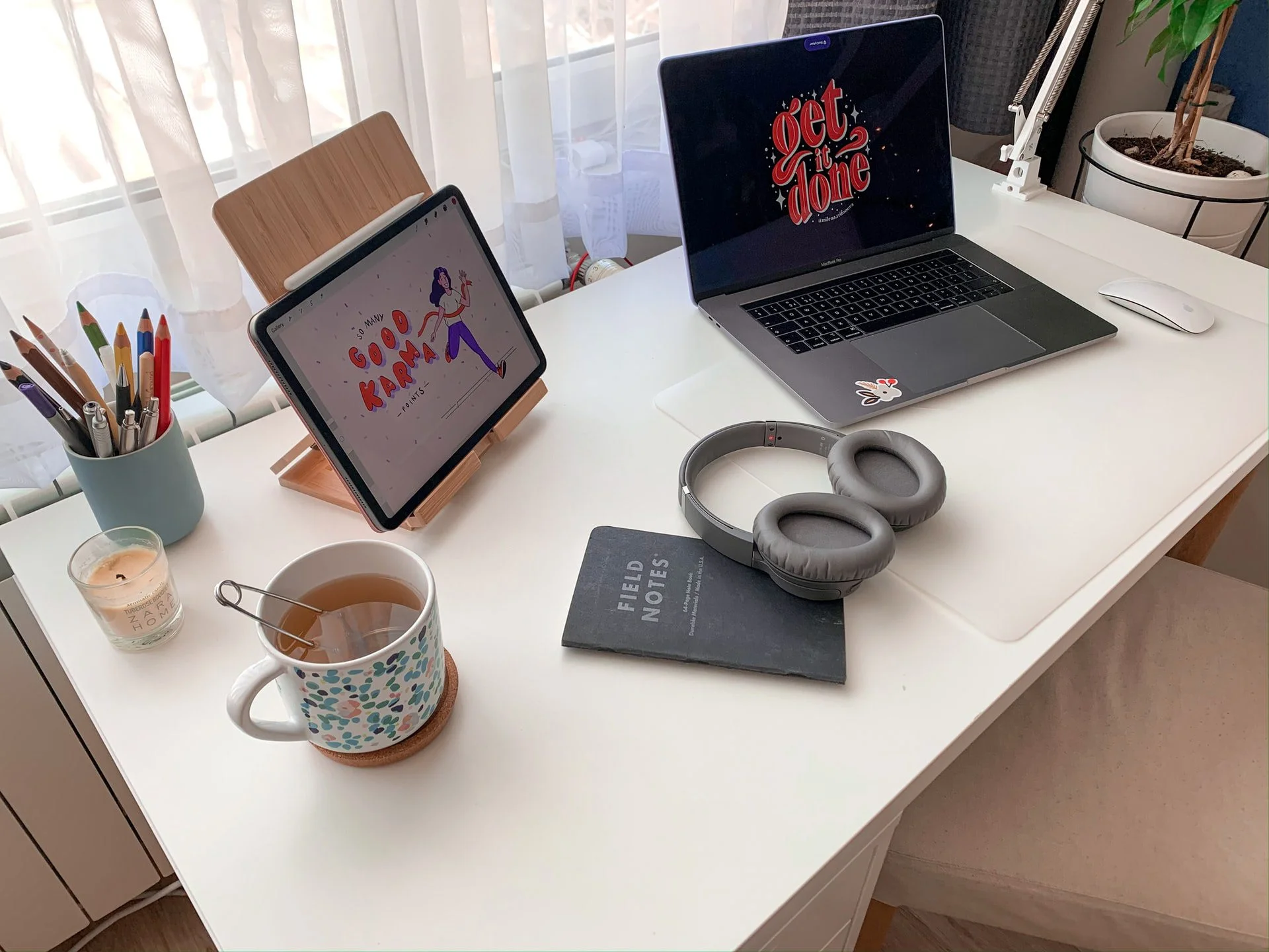 The List of 13 Indispensable Gadgets Every Student Needs
