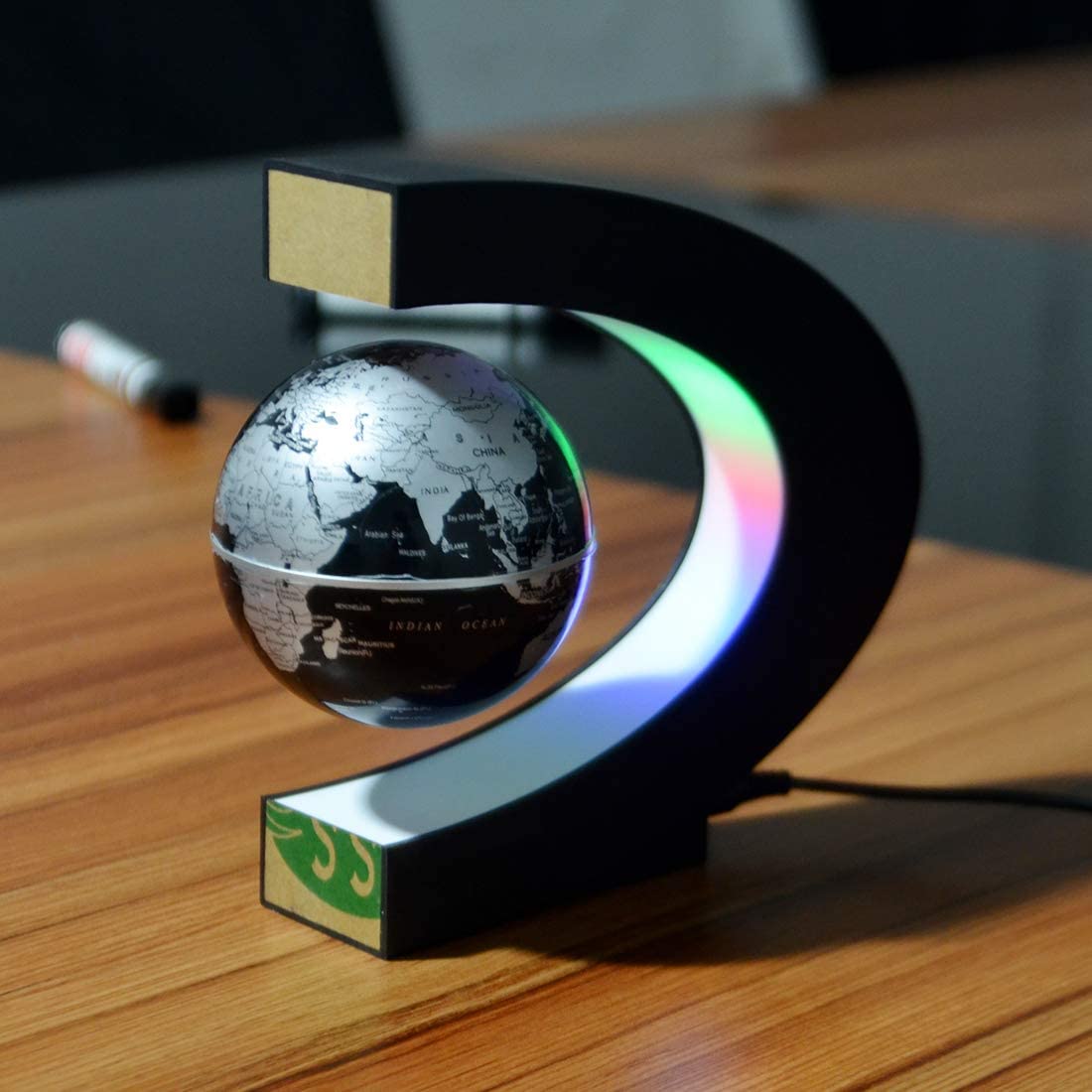 MAGNETIC GLOBE Floats stability