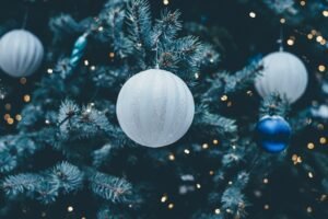 Holiday Email Marketing: Integrating Omnichannel Communication